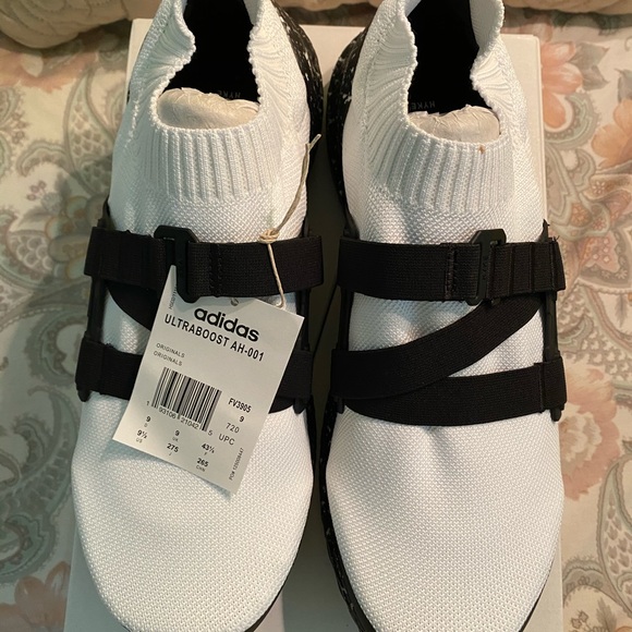 MEN’s Adidas HYKE ULTRABOOST size 9.5 - Picture 2 of 13